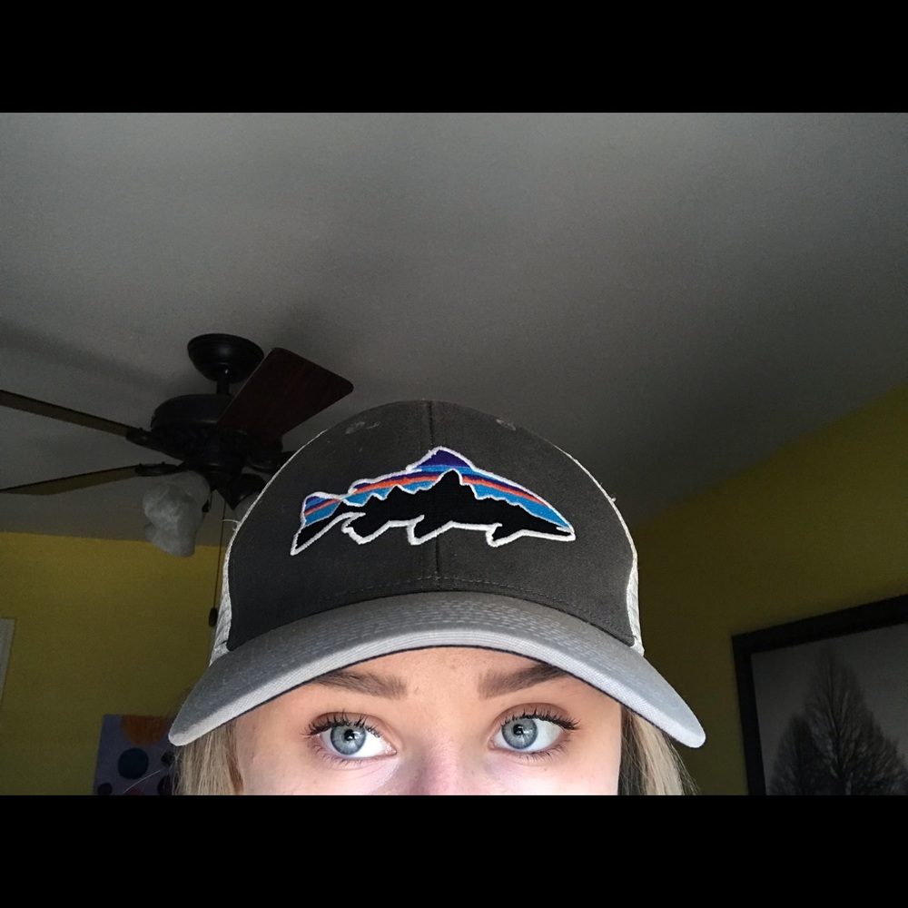 gray patagonia men’s cap